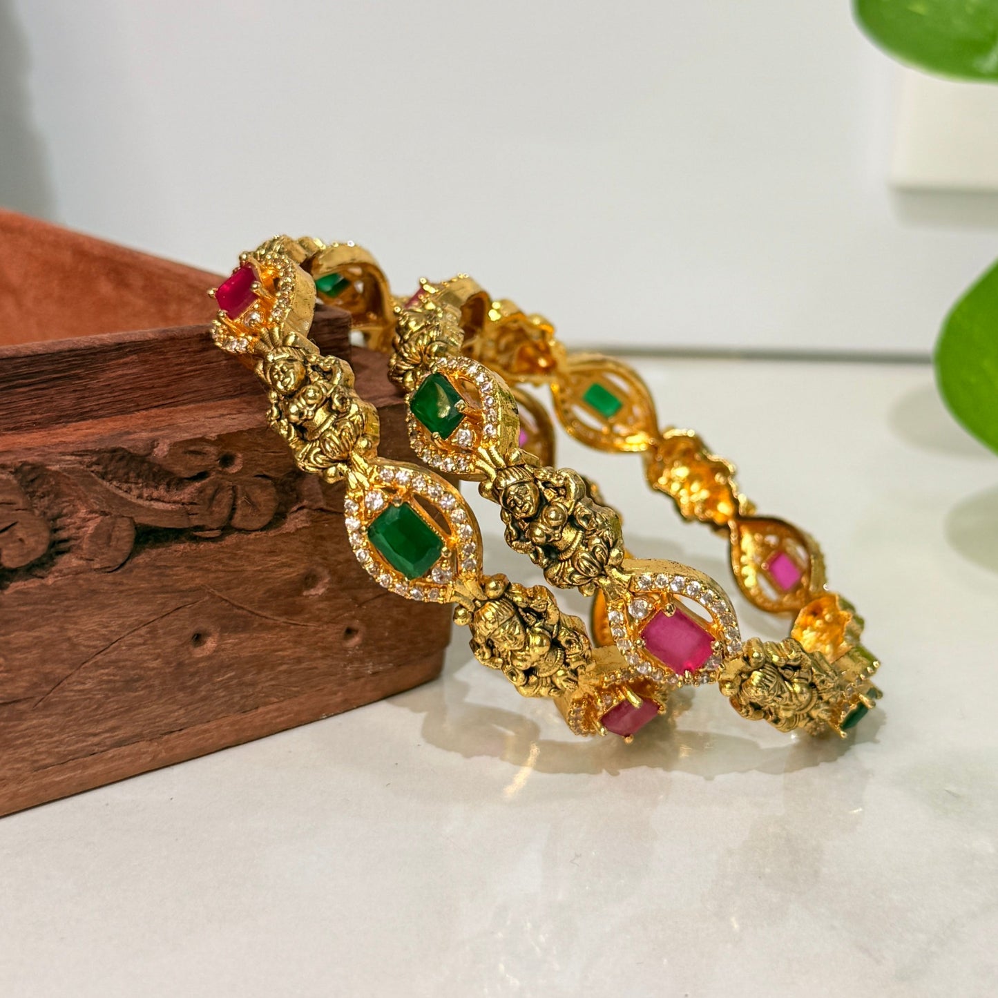 Lakshmi Bangle With Rectangle Stone