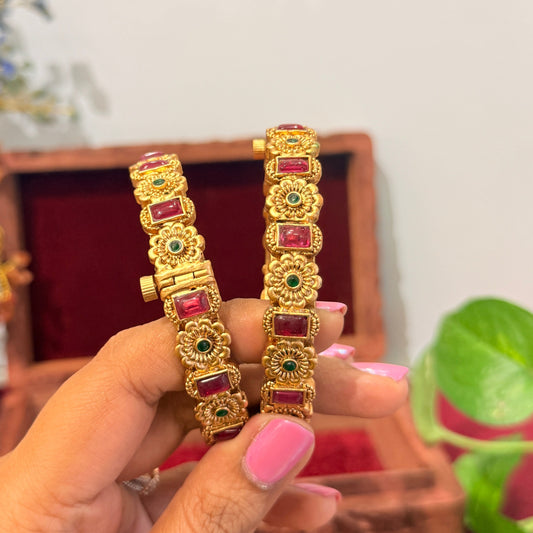 Varnika Rajwadi Floral Bangle - Ruby
