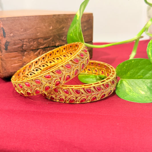 Kaveri Antique Bangle - Pink