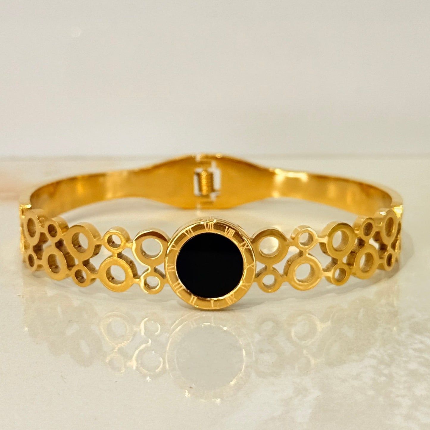 Anti Tarnish Bracelet with Black Dial & Circles
