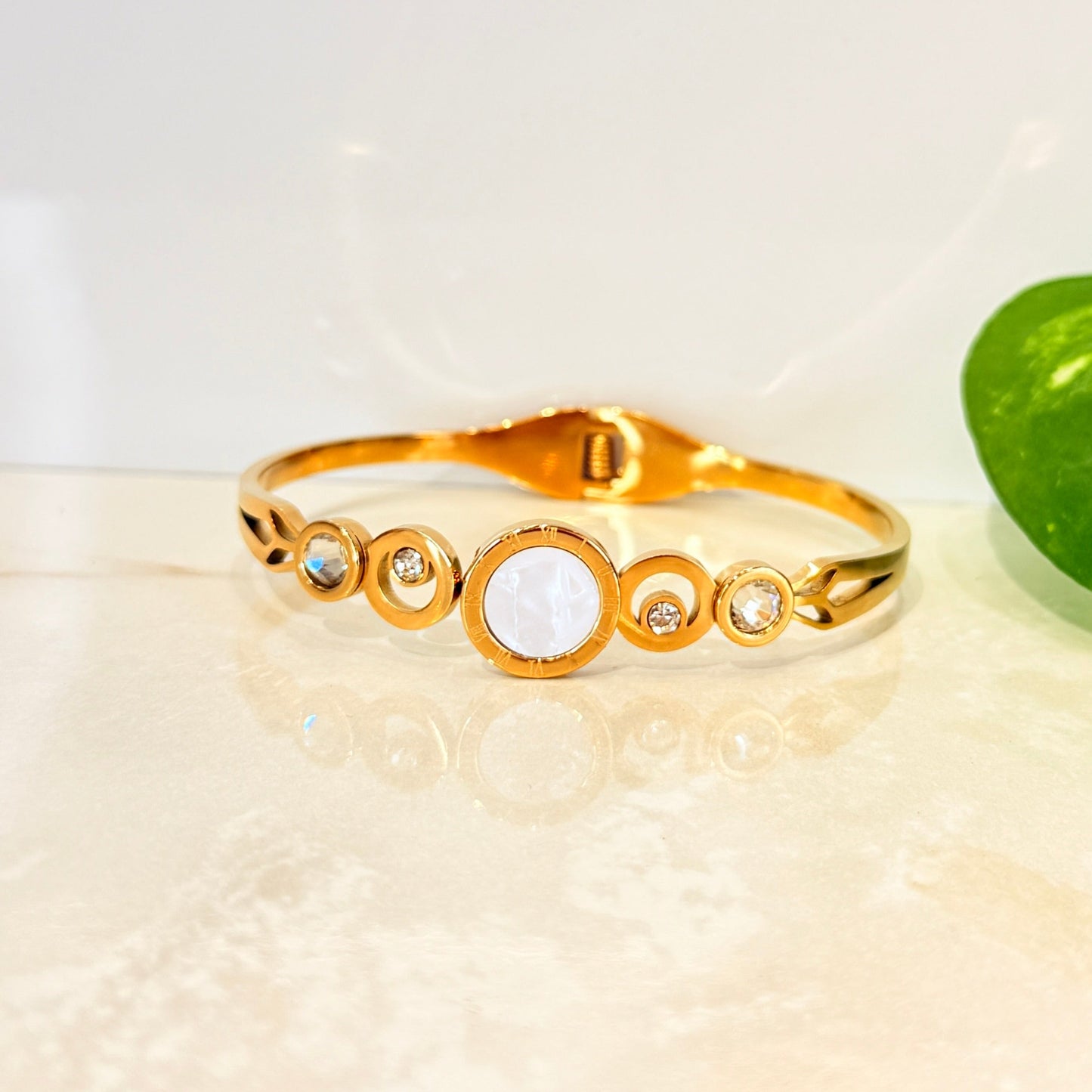 Diamond Bracelet with White Dial - Anti Tarnish