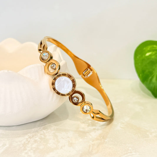 Diamond Bracelet with White Dial - Anti Tarnish
