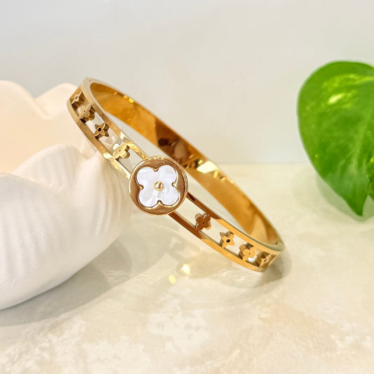 Golden & White Bracelet - Anti Tarnish