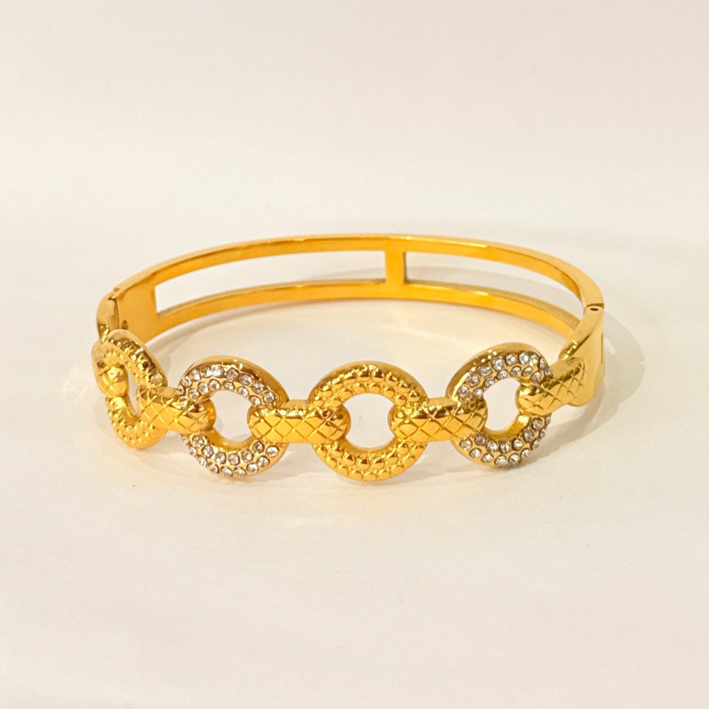 Diamond loop Anti Tarnish Bracelet