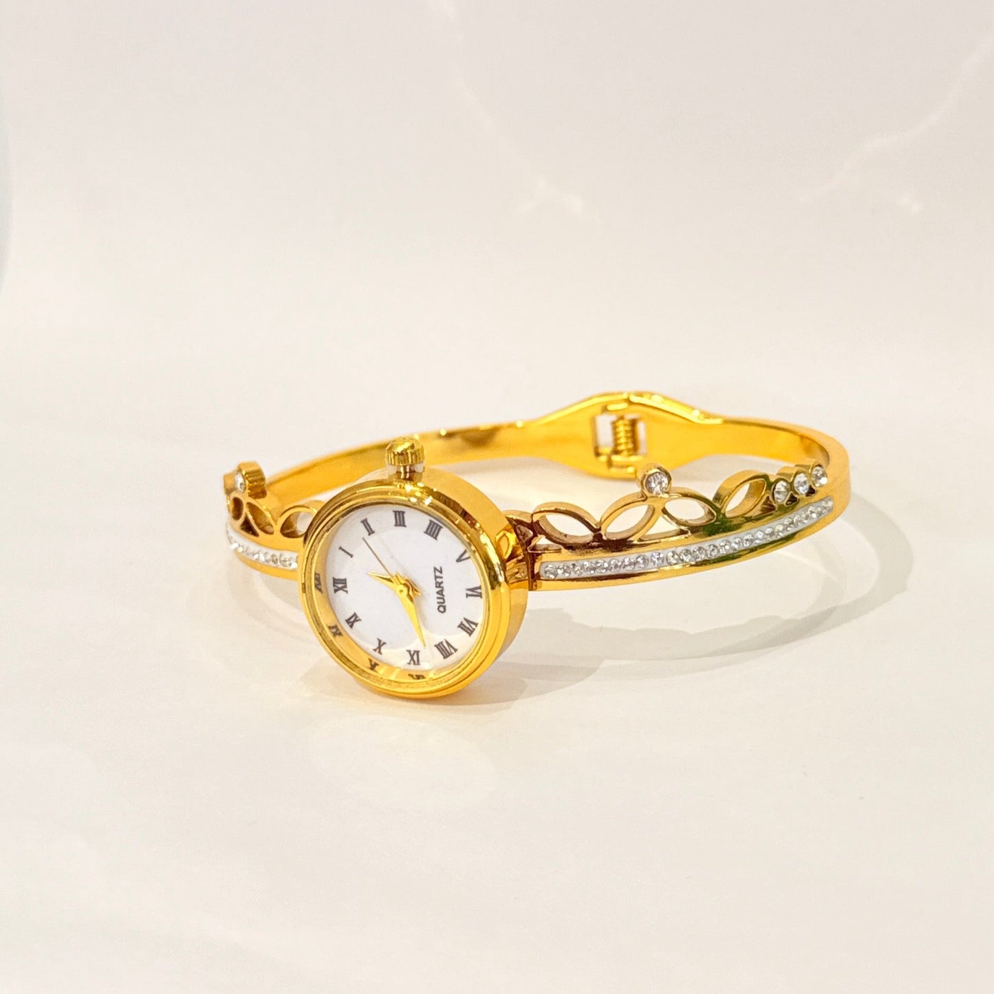 Celestia Bracelet Watch With Diamond - Anti Tarnish