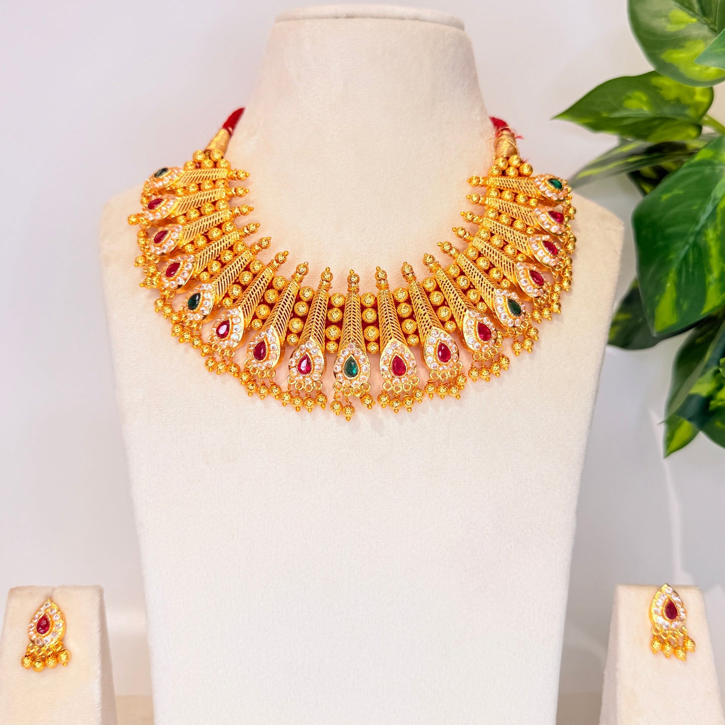 Peshwika Thushi Necklace