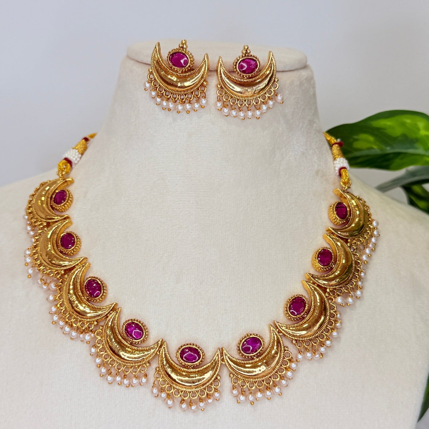 Madhudra Chandrakor Necklace with Pink Stones