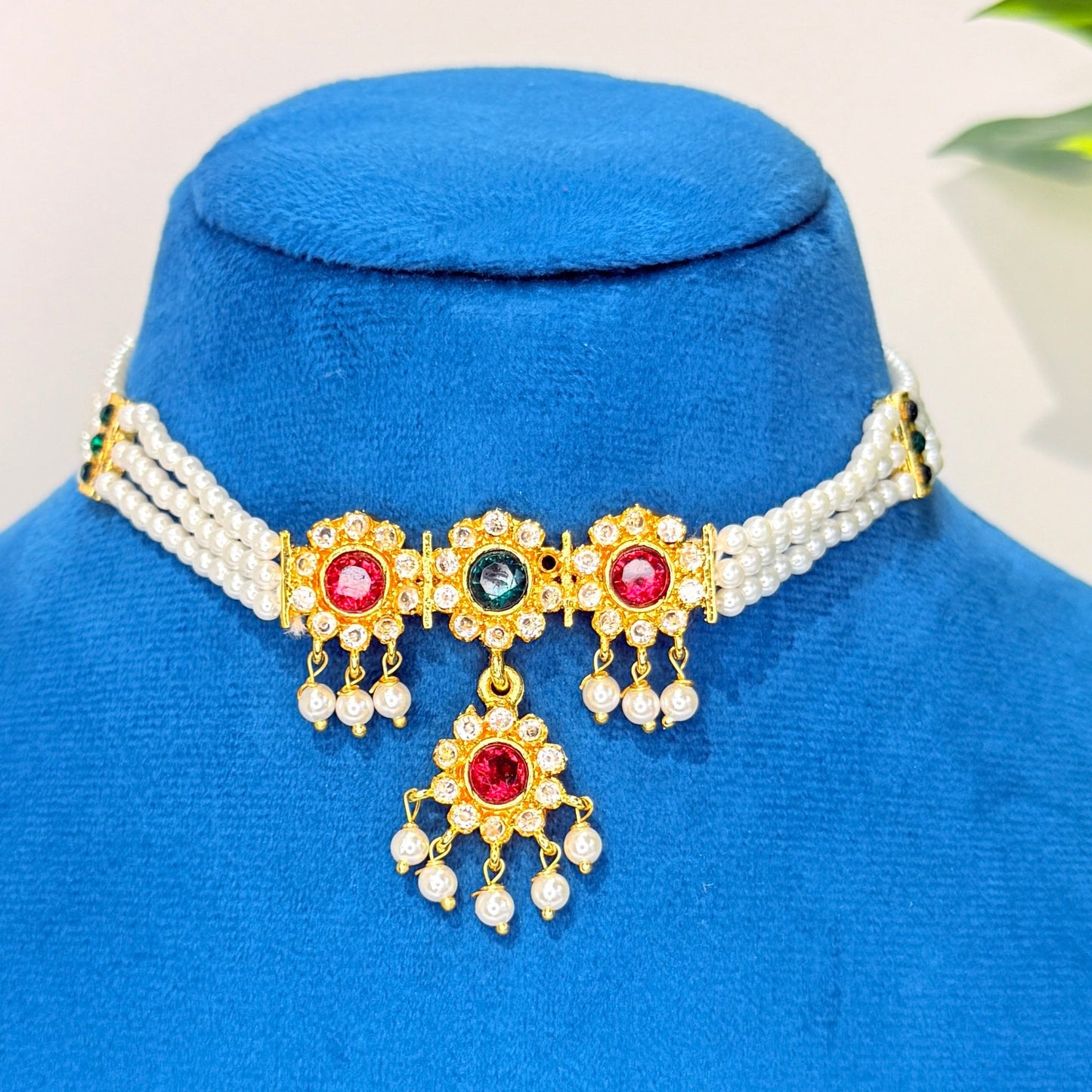 Sajiri Pearl Choker