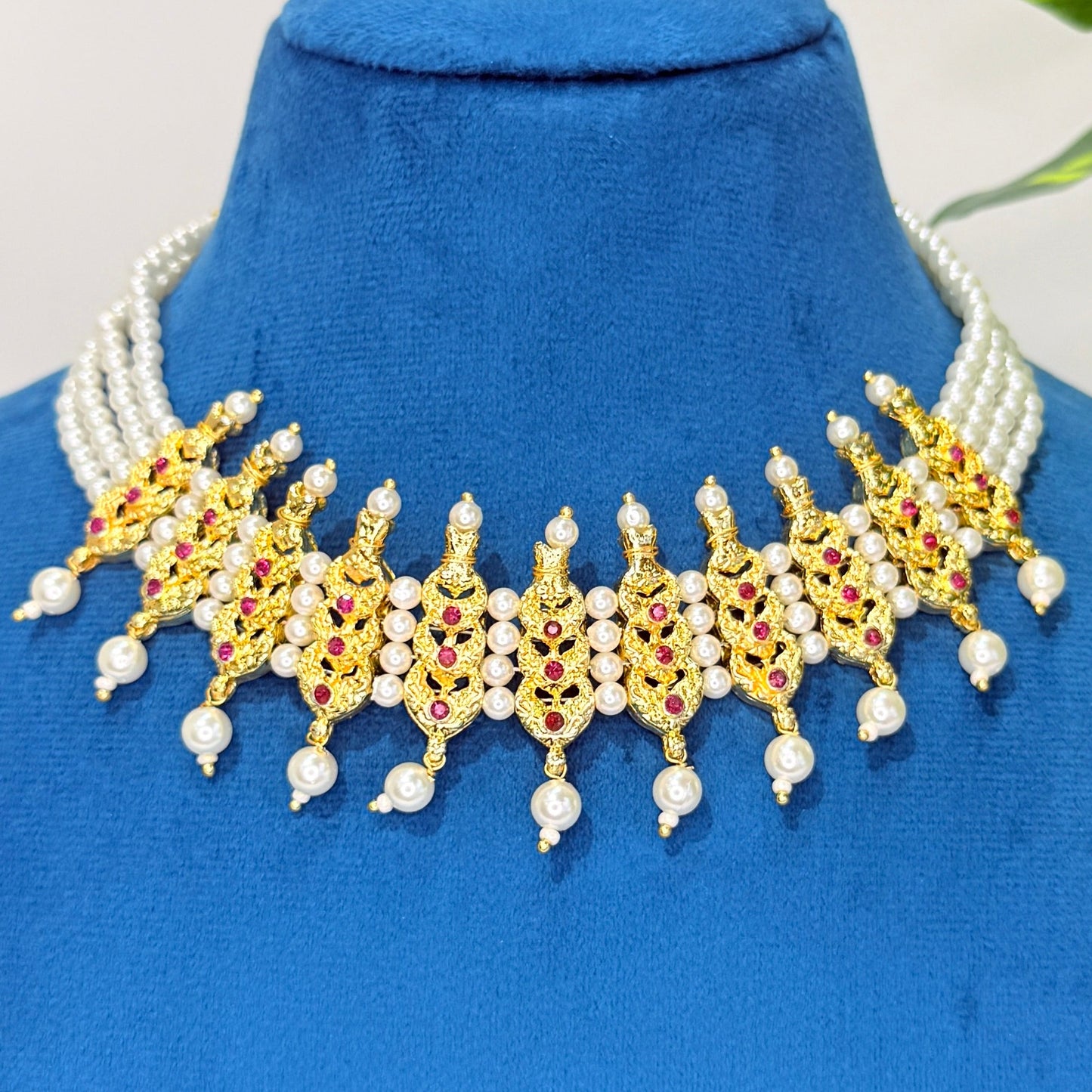 Sakhi Pearl Chinchpeti Necklace