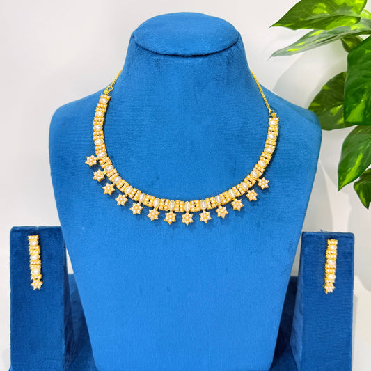 Sajiri Pearl Necklace - White