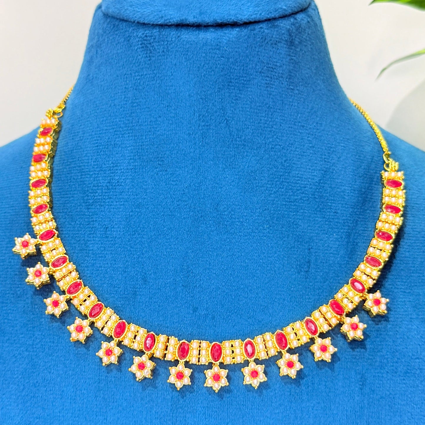 Sajiri Pearl Necklace - Red