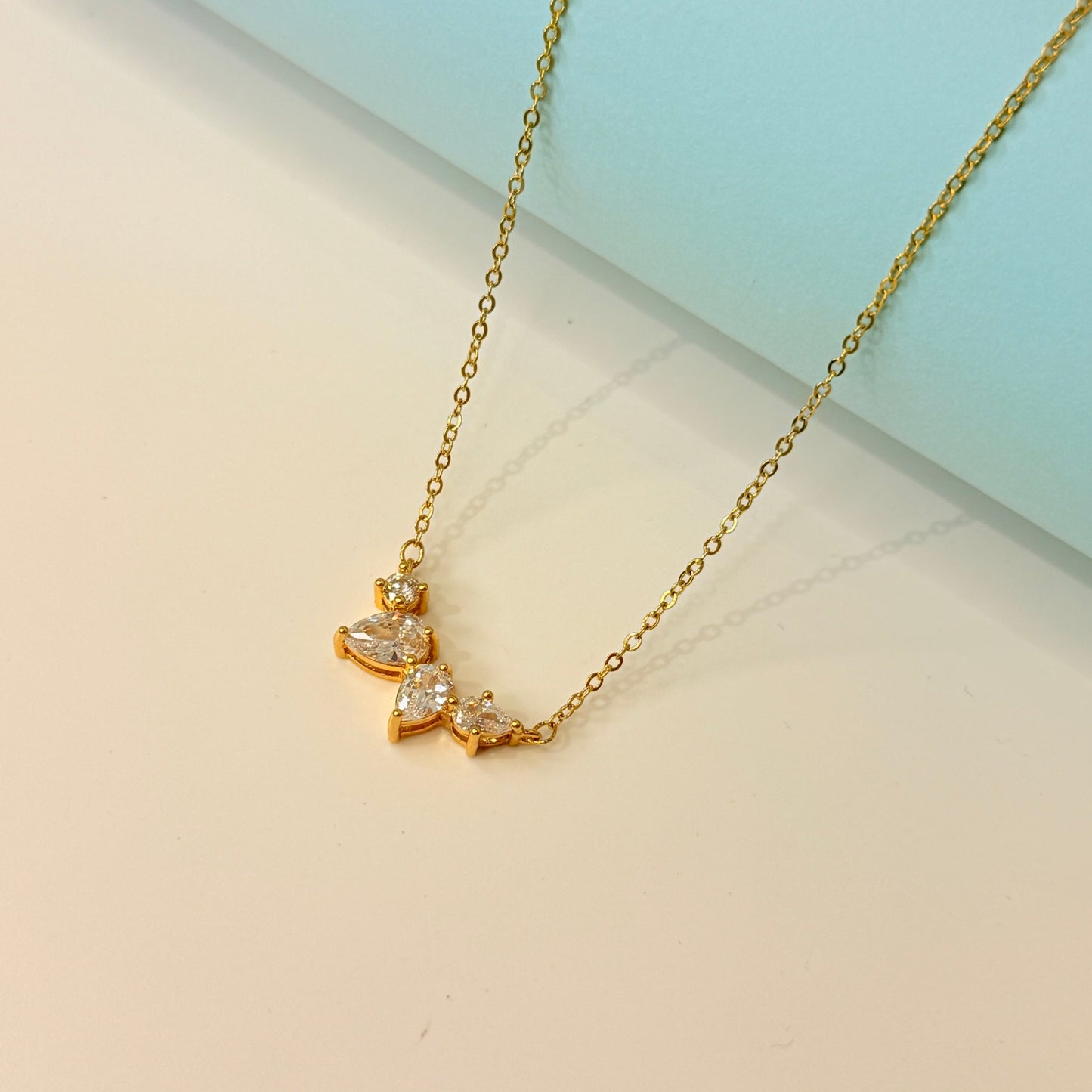 Amora Pendant Necklace