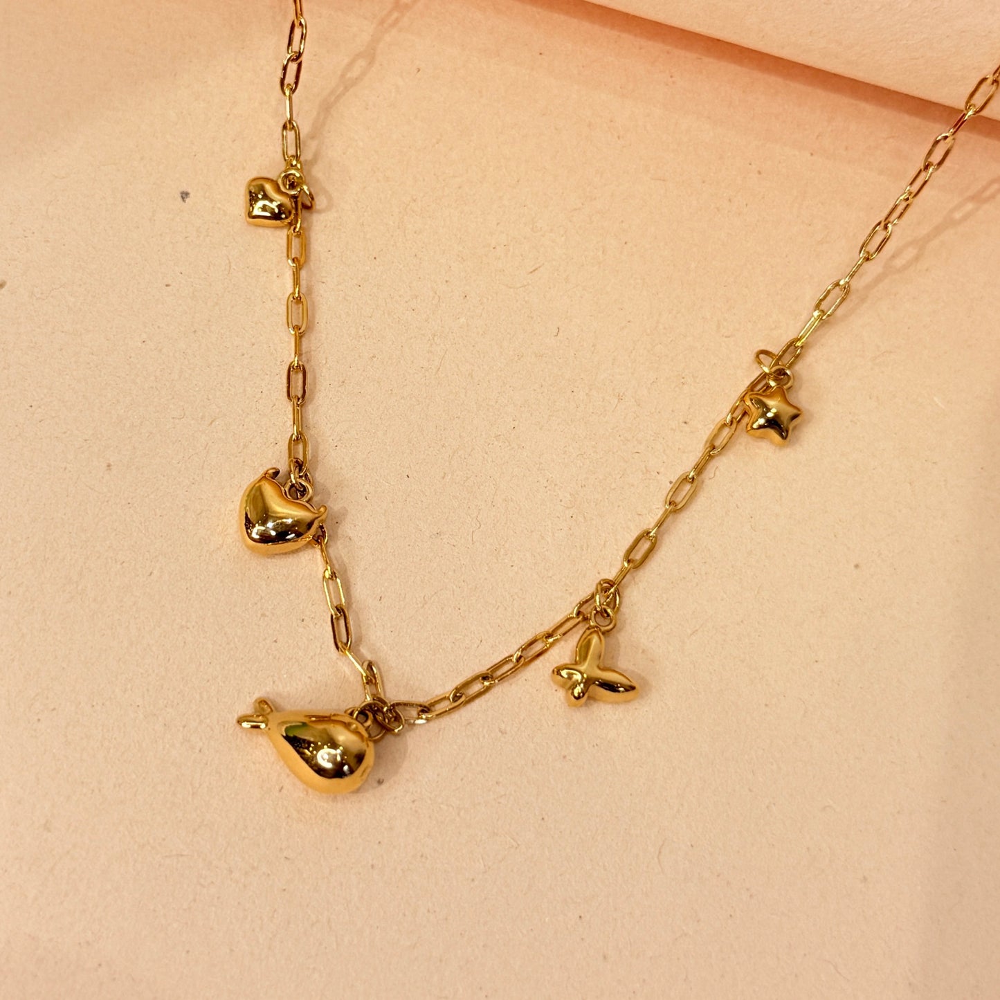 Ocenia Pendant Necklace