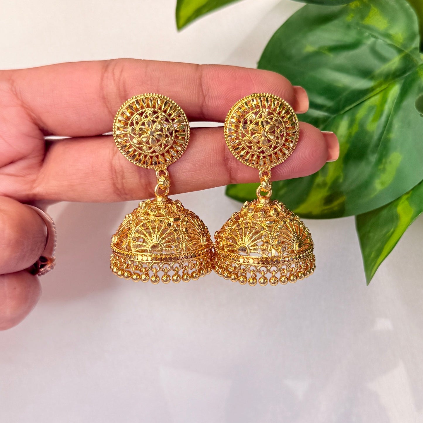 Sanvi Golden Jhumka