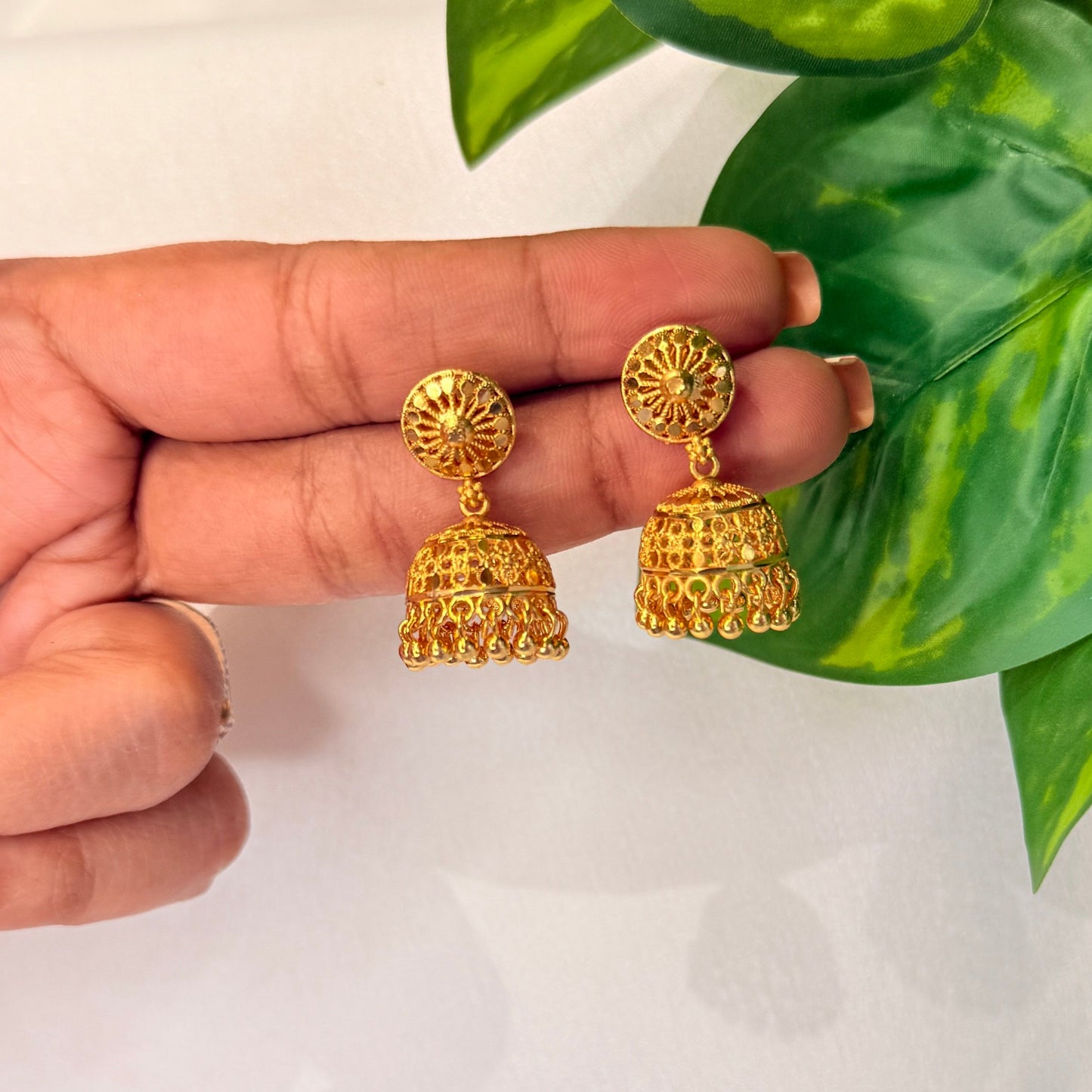 Radha Golden Jhumka