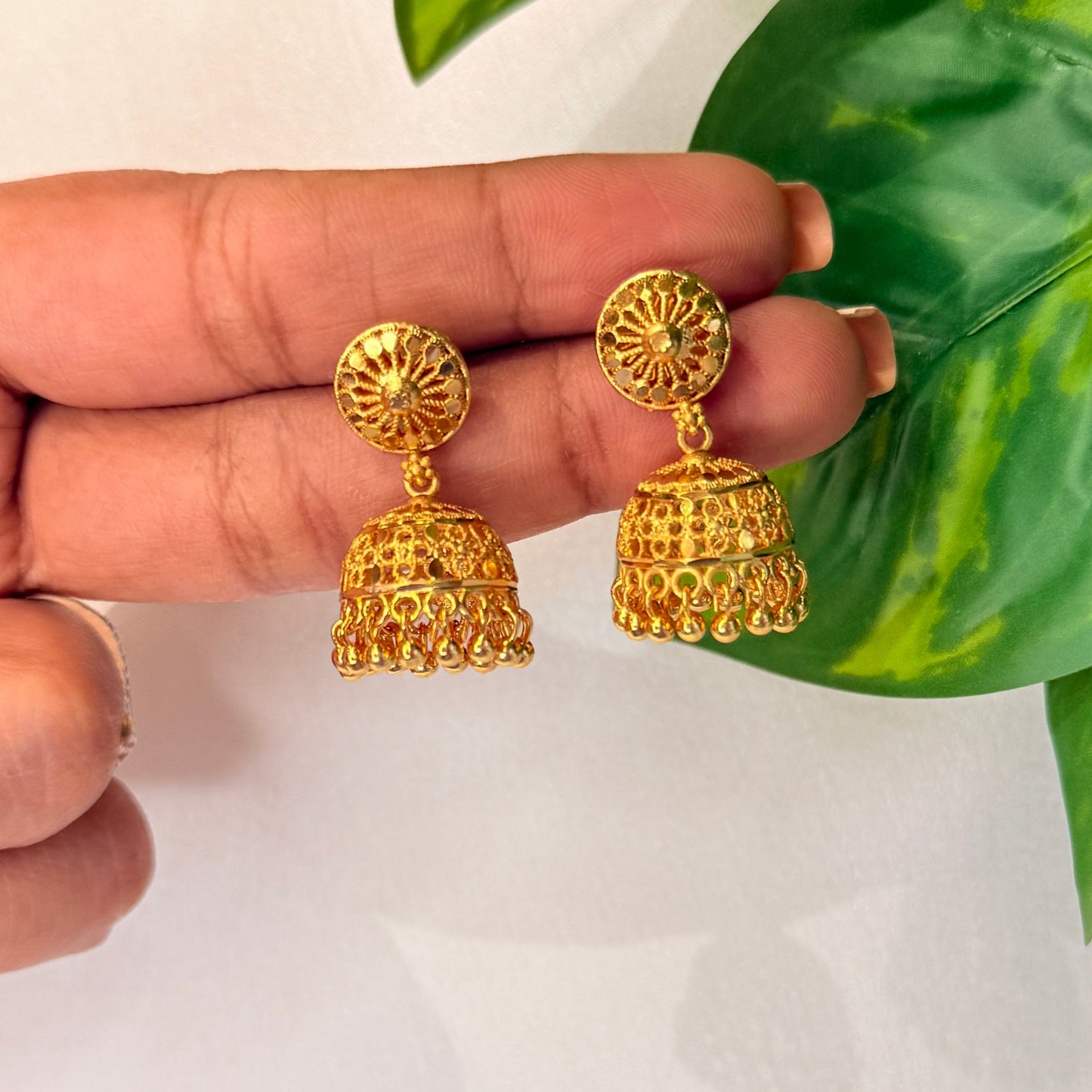Radha Golden Jhumka