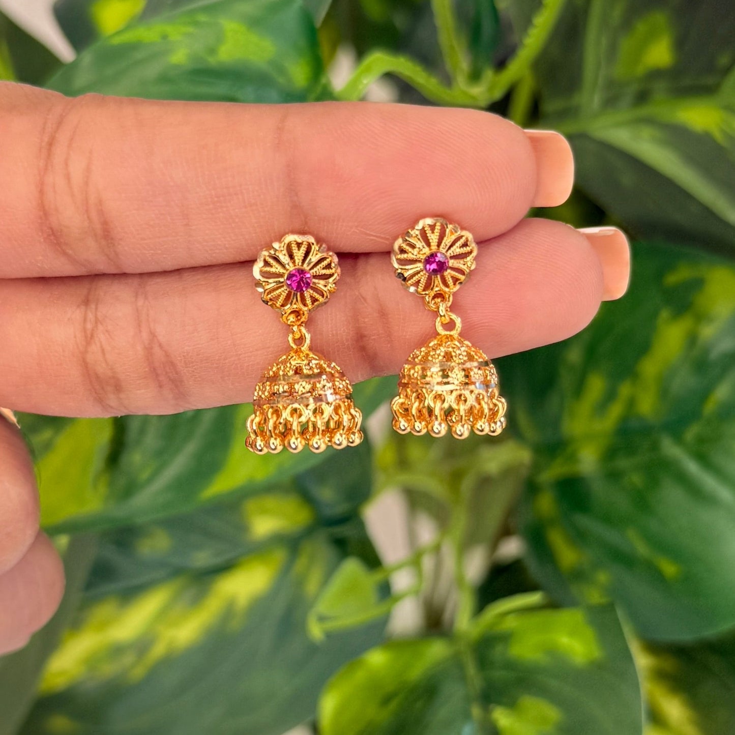 Aarohi Golden Jhumka