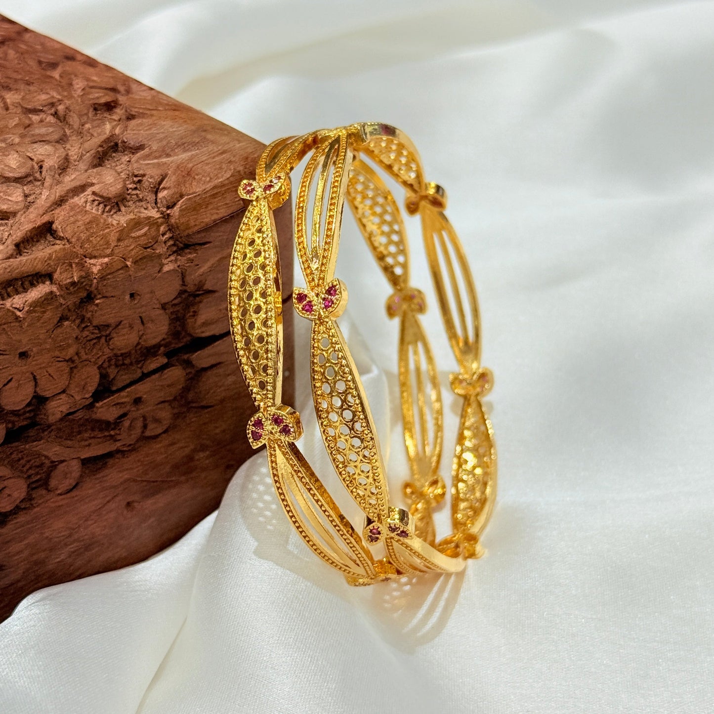 Riya Golden Bangle