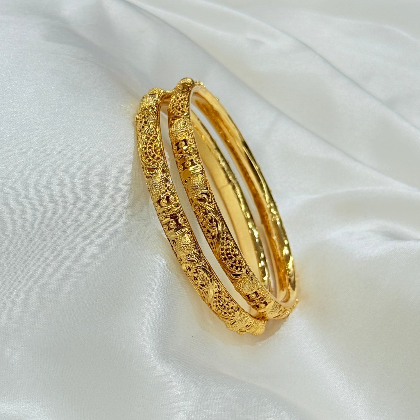Rutvi Golden Bangle