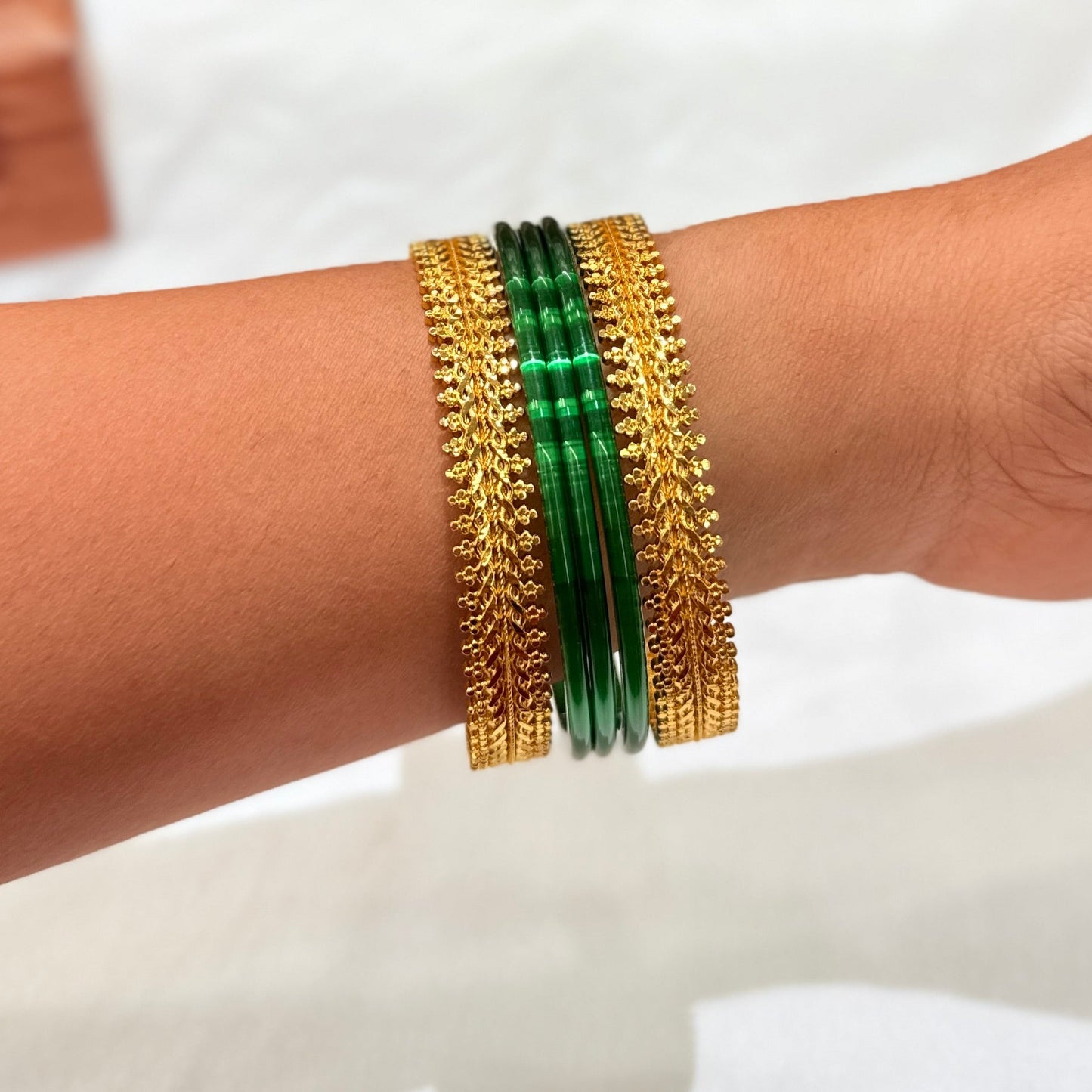 Nivya Double Sided Pichodi Bangle GB673