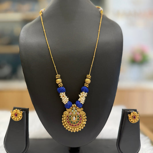 Reversible Pendant Necklace with 2 set of earrings