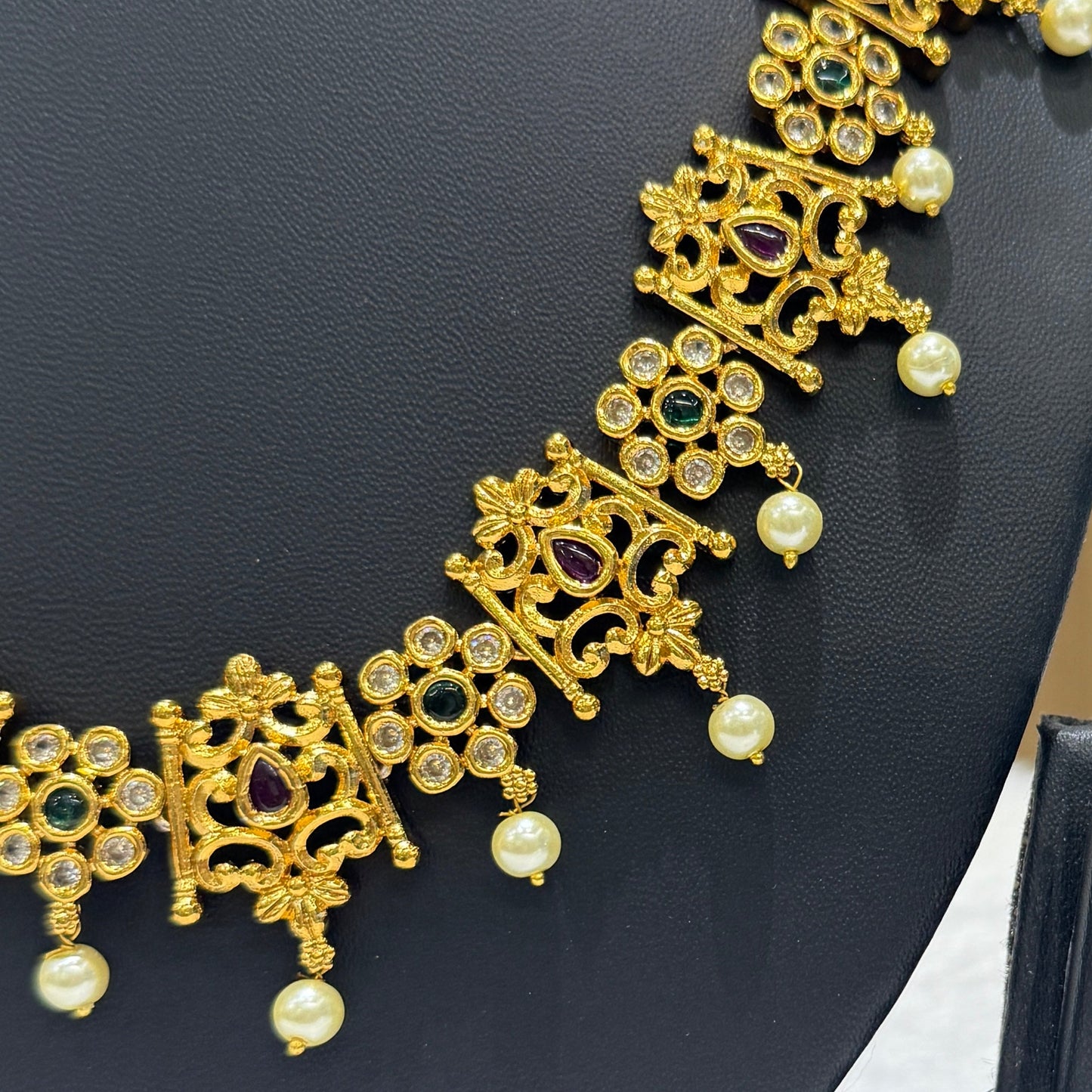 Golden Necklace with pearls