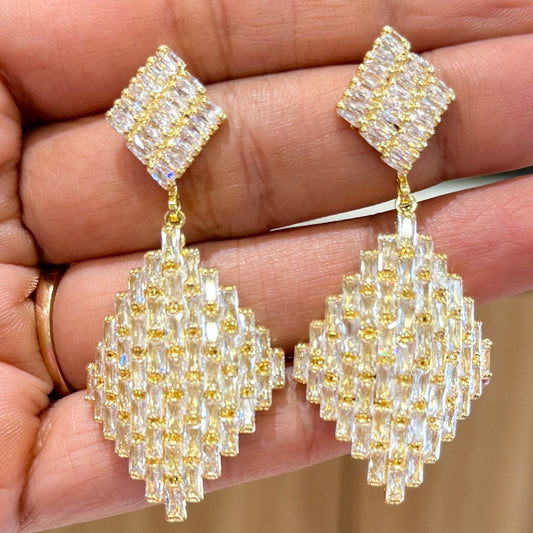AD Dazzling Golden Earring