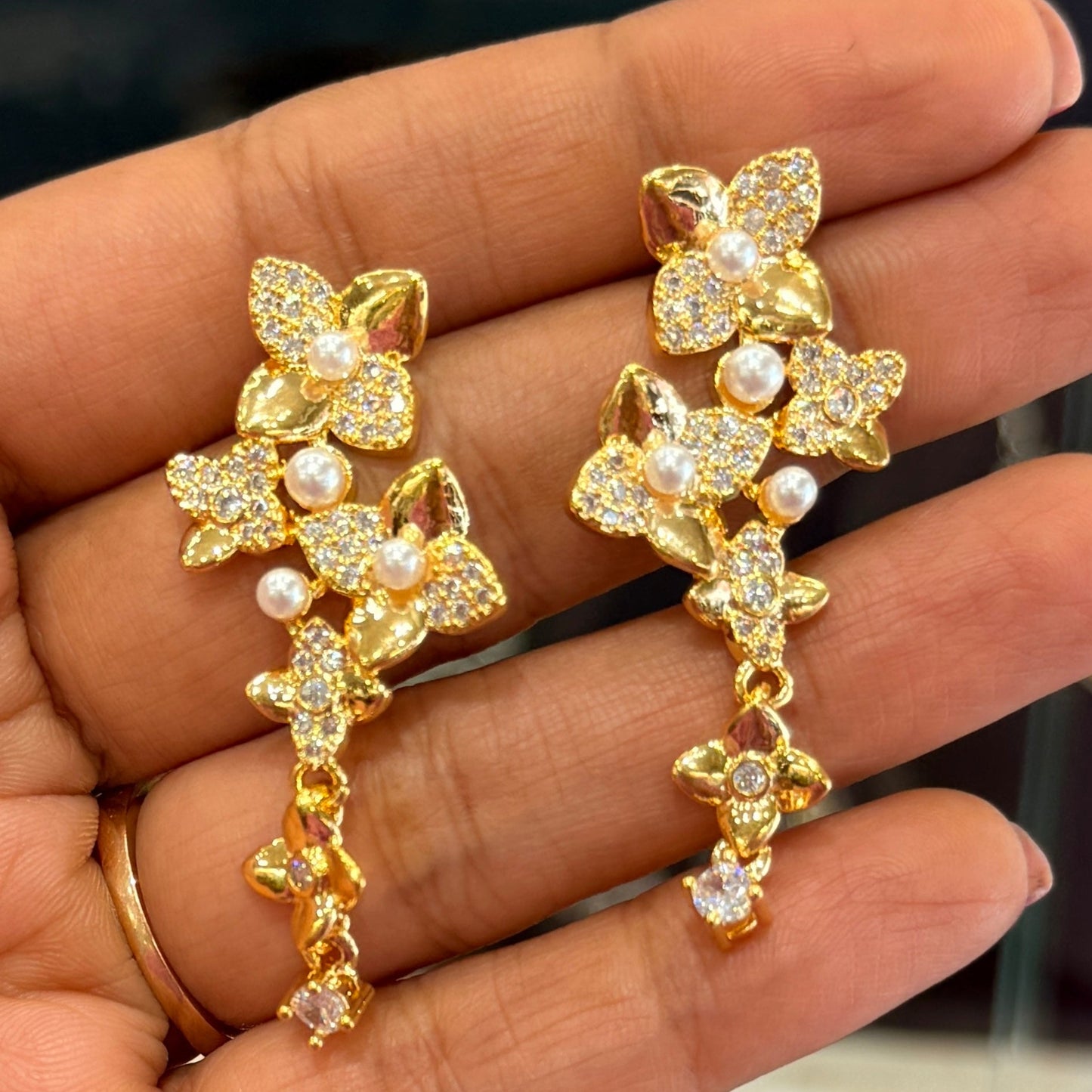 AD Golden Floral Earring with Pearls