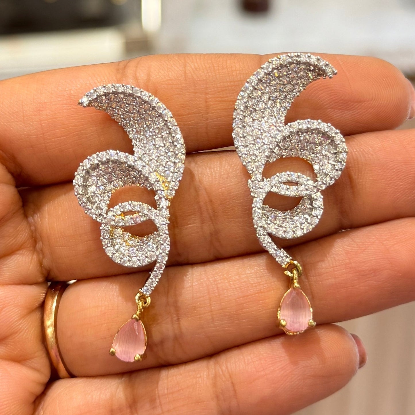 AD Frosty Flutter Pink Earring
