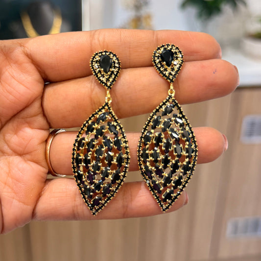AD Midnight Leaf Black Earring