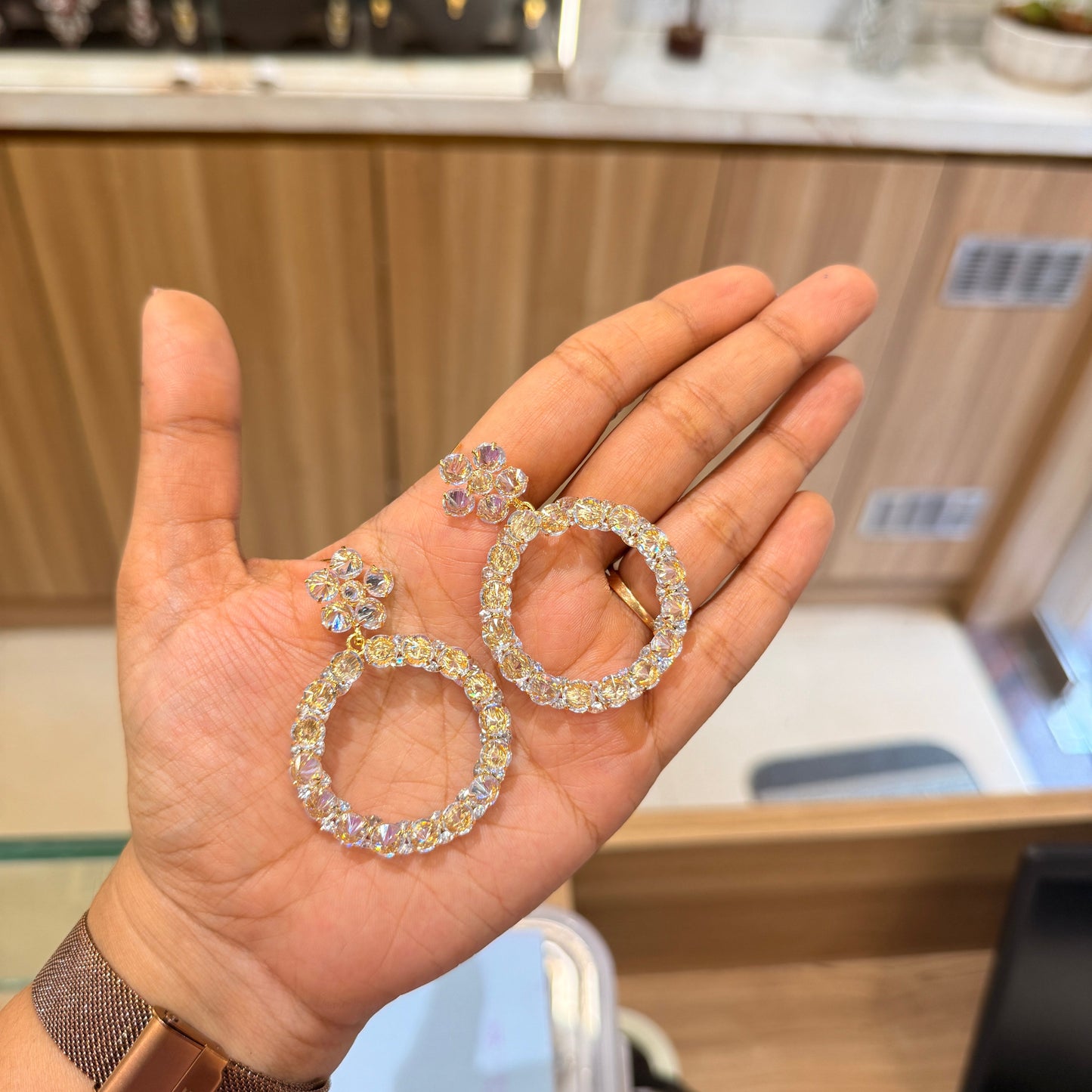 AD Eternal Loop Earring - White