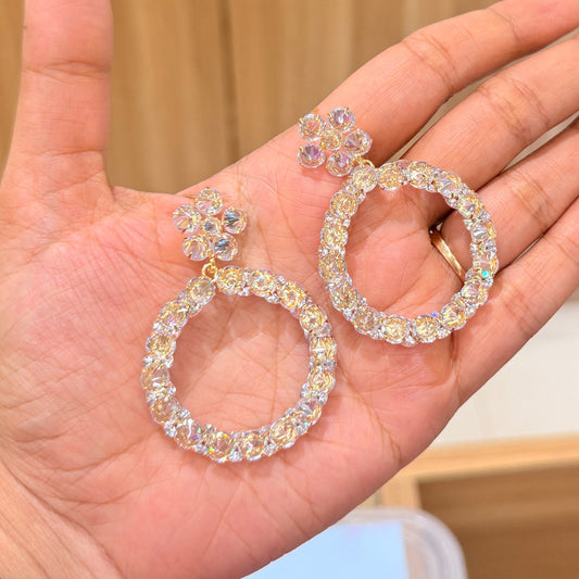 AD Eternal Loop Earring - White