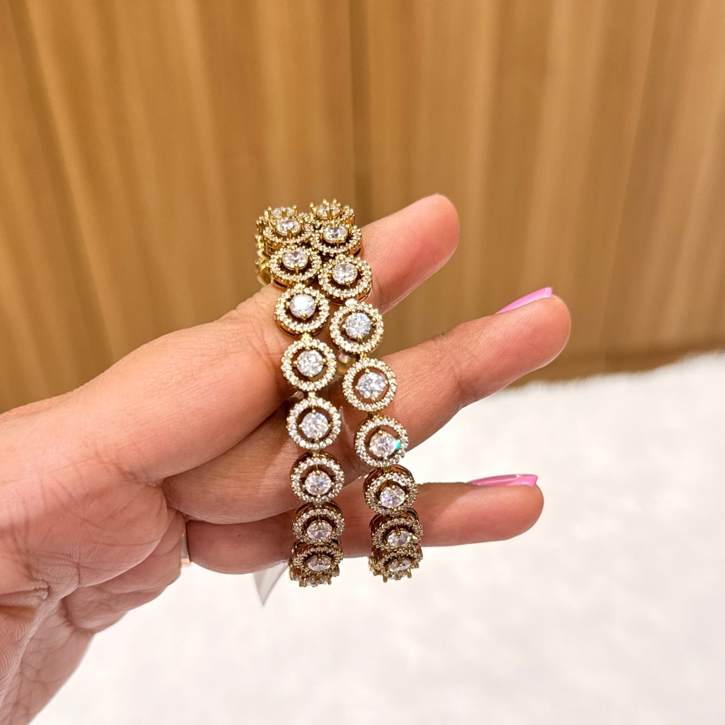 Sitara Victorian Bangle With Round Diamond