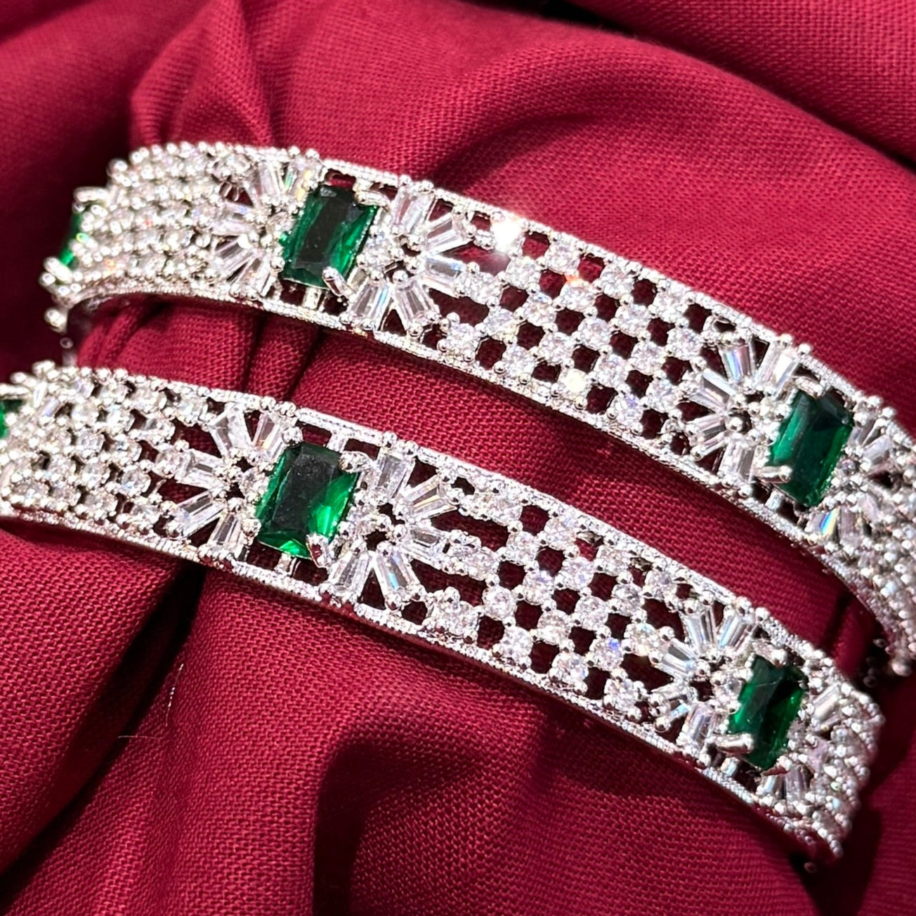 Emerald Spark AD Bangle with Green Stone