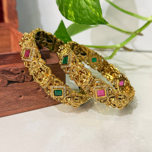 Lakshmi Broad Bangle With Square Stone