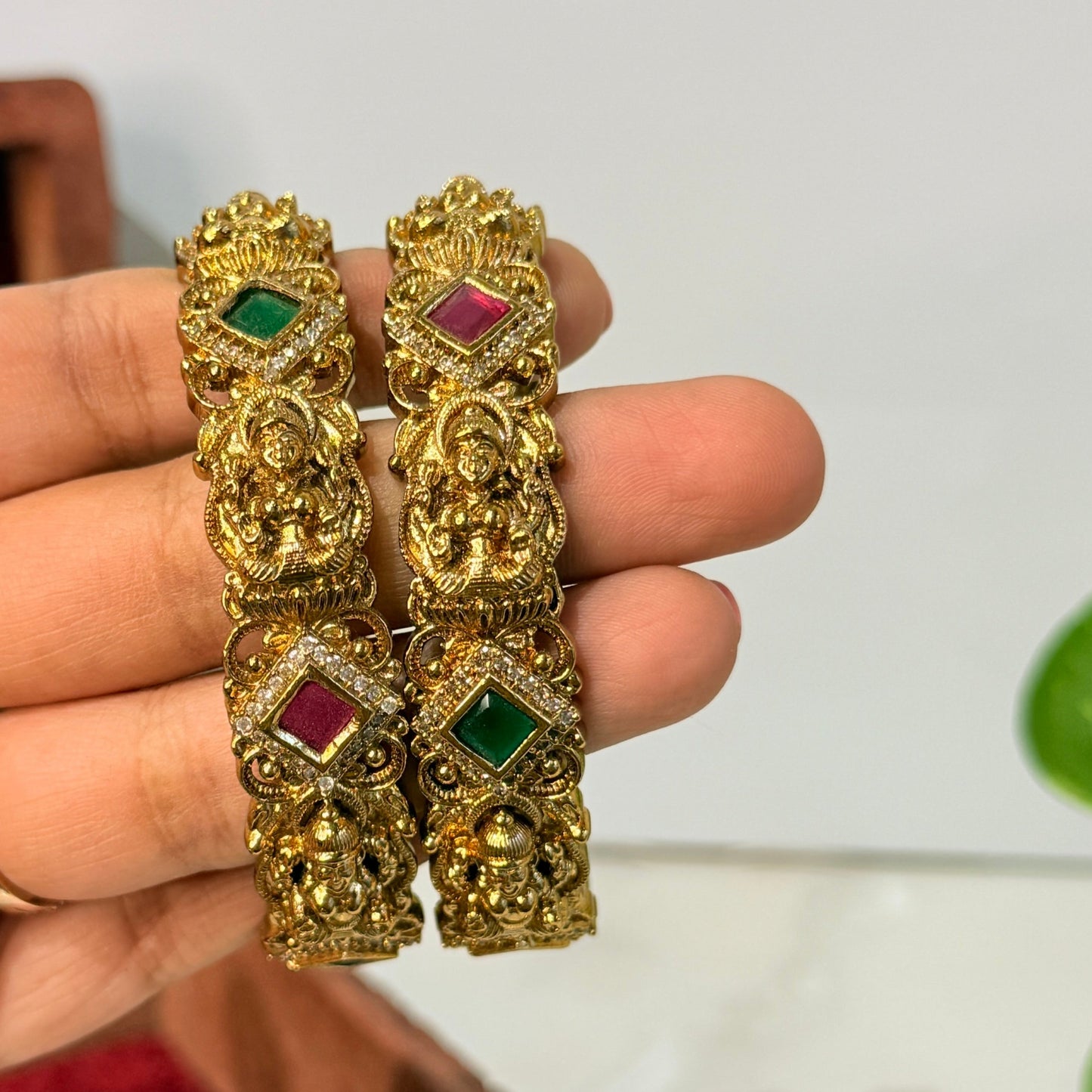 Lakshmi Broad Bangle With Square Stone