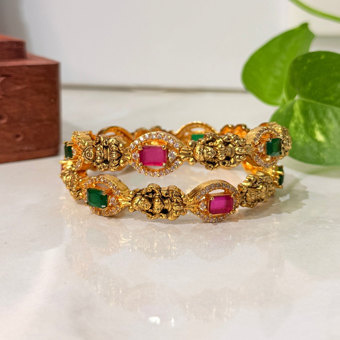 Lakshmi Bangle With Rectangle Stone