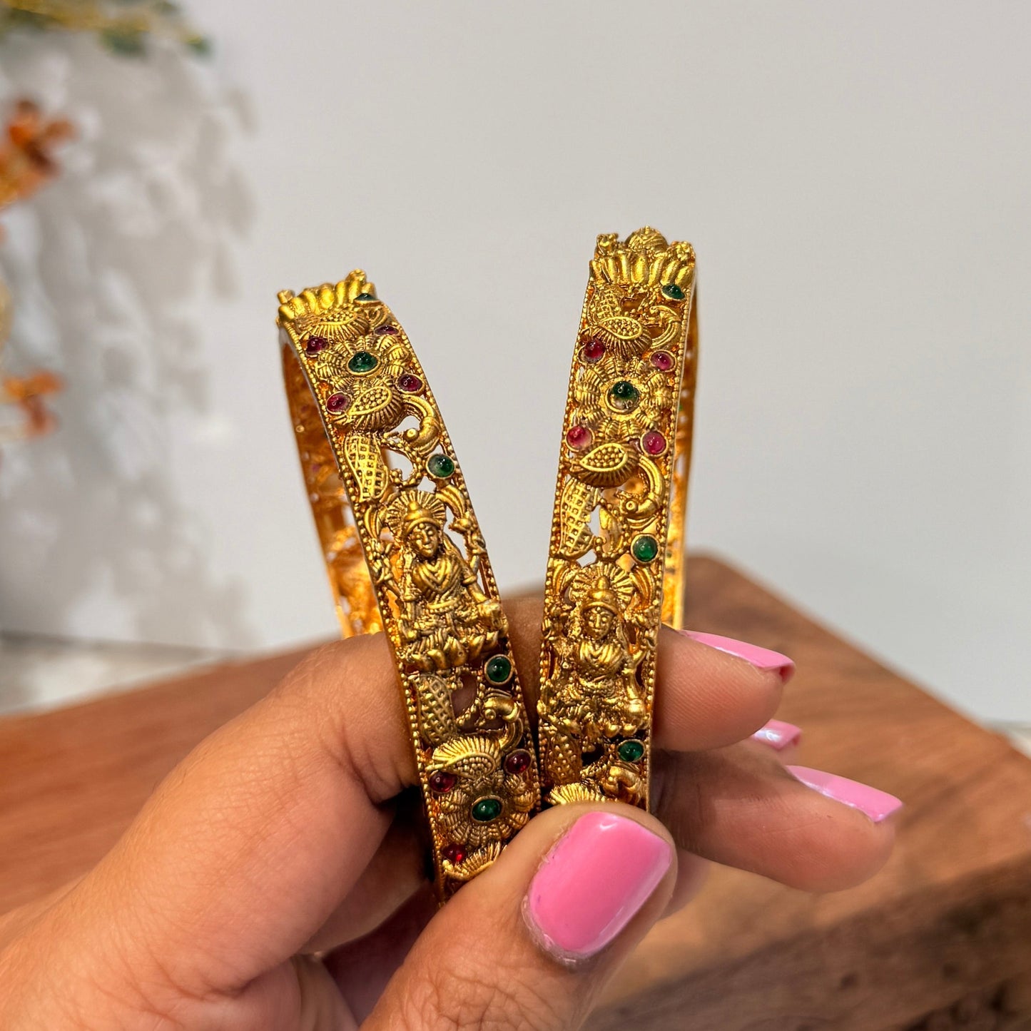 Floral Antique Bangle - 2 Pcs