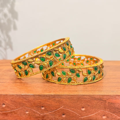 Lata Antique Bangle - Green