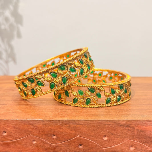 Lata Antique Bangle - Green