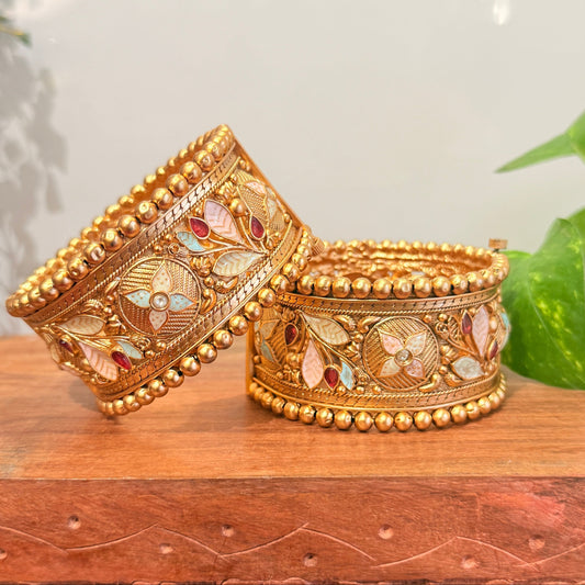 Heritage Bloom Screw Bangle