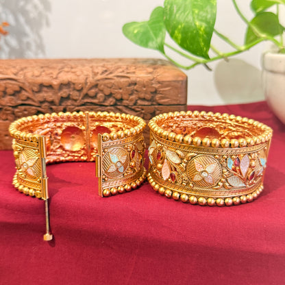 Heritage Bloom Screw Bangle