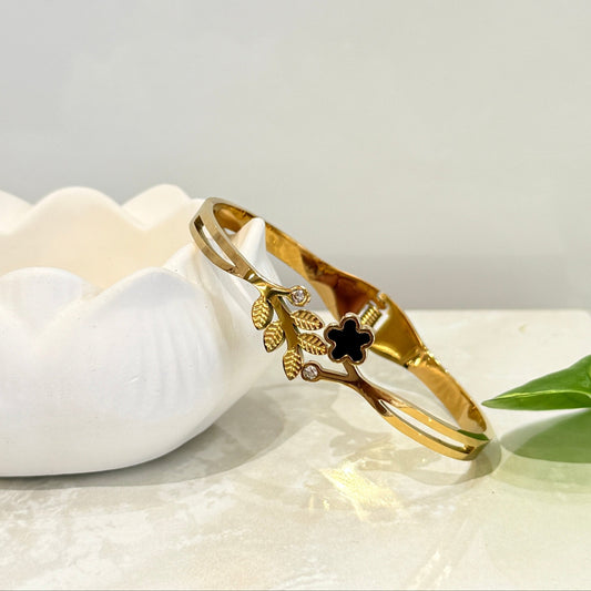 Anti Tarnish Bracelet with Black Flower