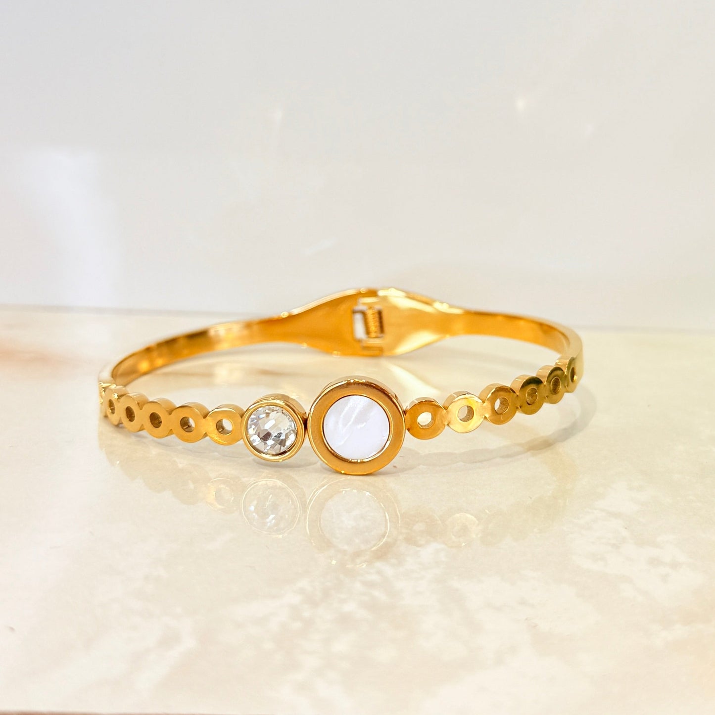 Zyra Diamond Bracelet - Anti Tarnish