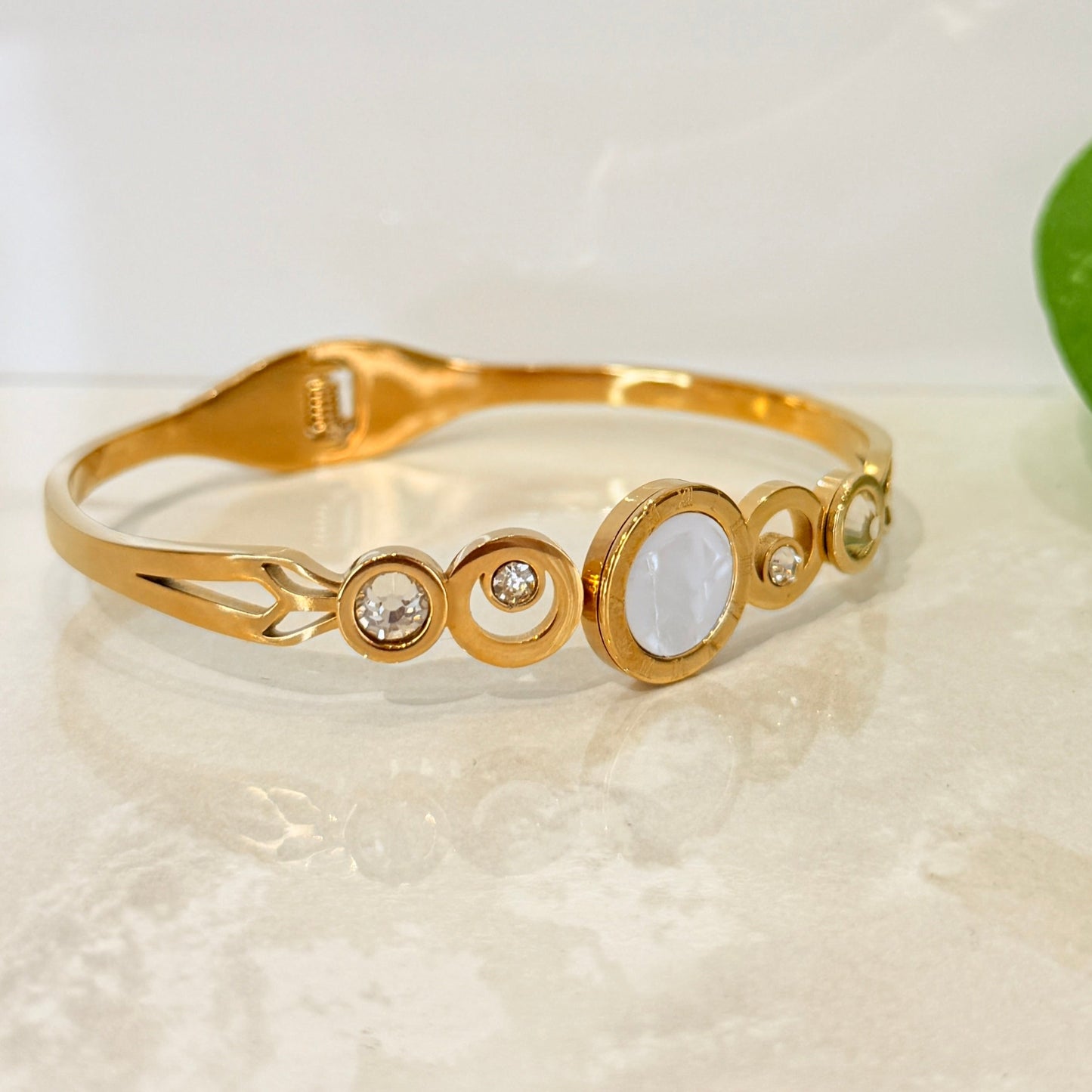 Diamond Bracelet with White Dial - Anti Tarnish