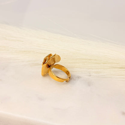 Petala Ring