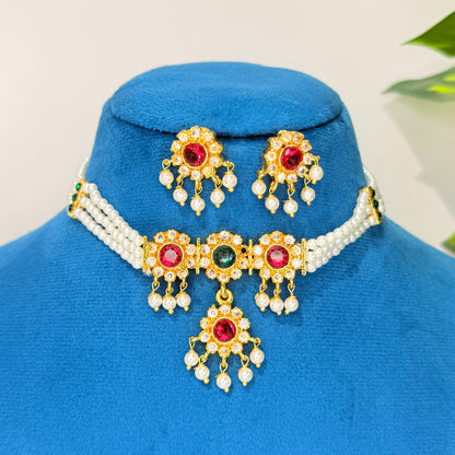 Sajiri Pearl Choker