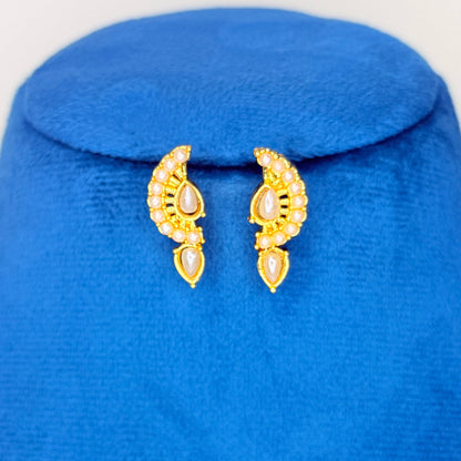 Siddhi Pearl Necklace