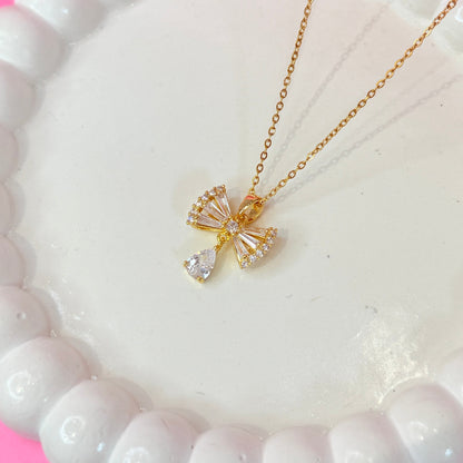 Bowtrail Pendant Necklace