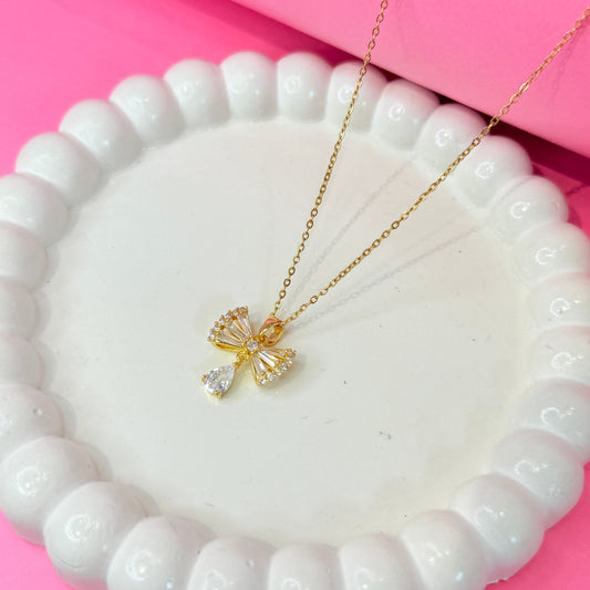 Bowtrail Pendant Necklace